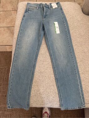 Time and Tru Straight Leg Jeans in Light Blue Wash